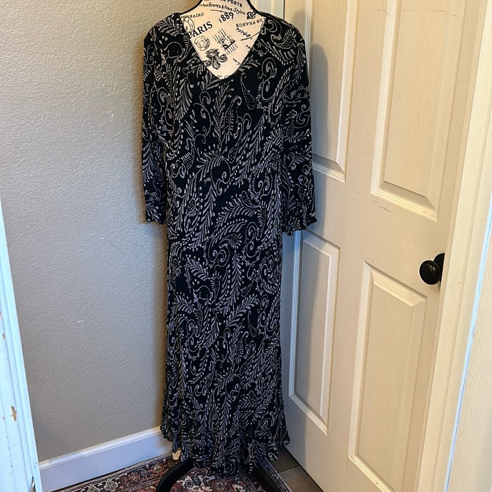 Jessica London vintage maxi black and cream with beading and sequins
